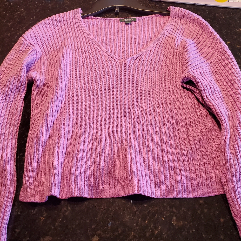 Pink V-Neck Ribbed Sweater - Picture 4 of 4